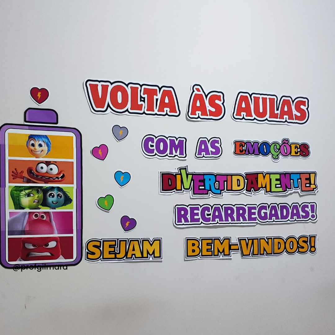 PAINEL VOLTA ÀS AULAS DIVERTIDAMENTE EMOÇÕES RECARREGADAS (PAREDE)