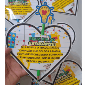 CARTÃO DIA DO ESTUDANTE CORAÇÃO
